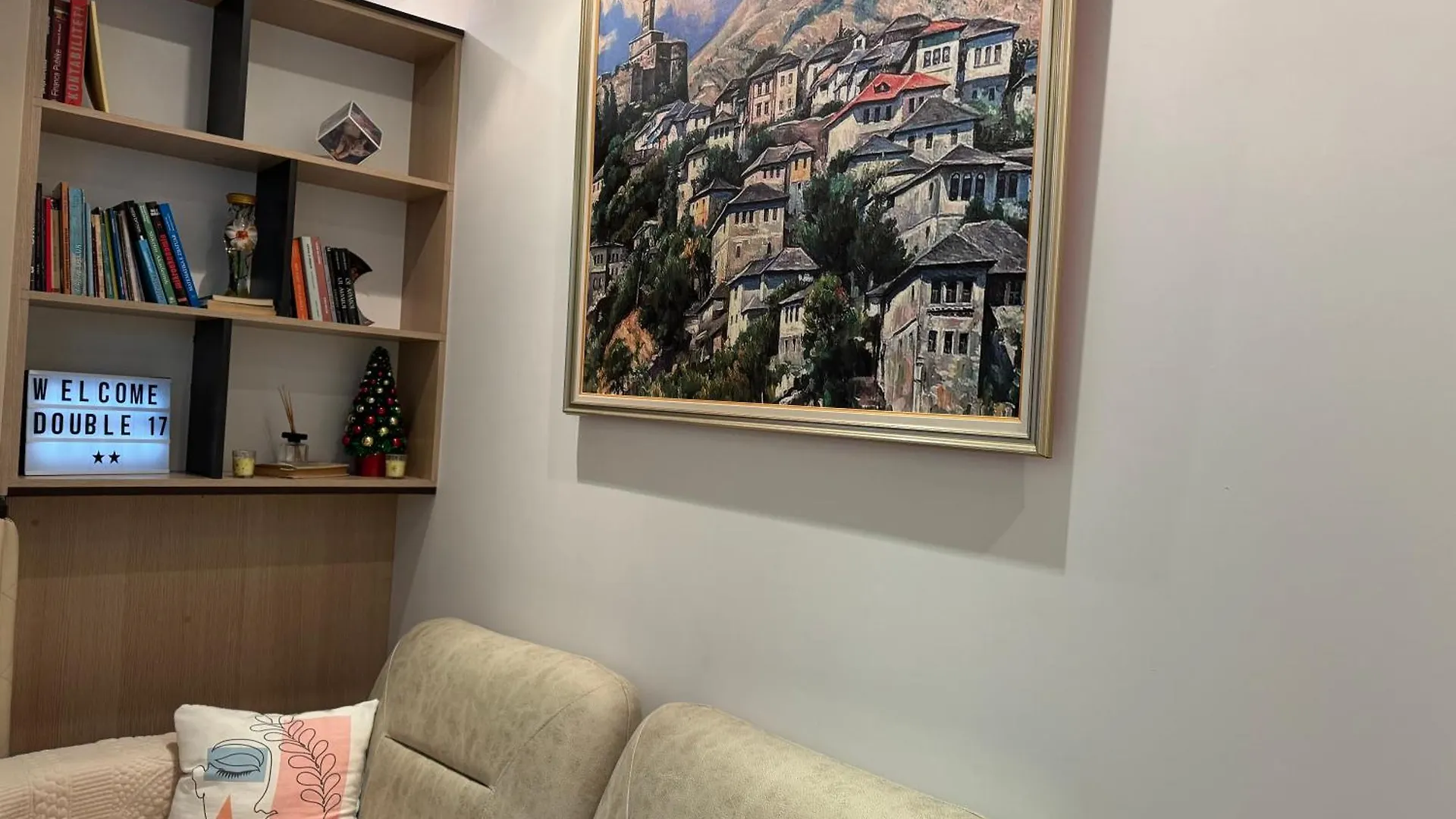 Appartement Double17 Apartaments Gjirokastër