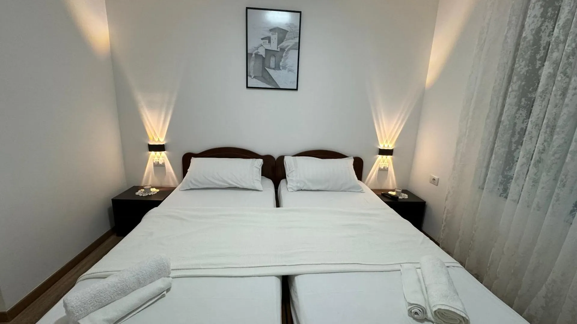 Double17 Apartaments Gjirokastër 0*,  Albanië