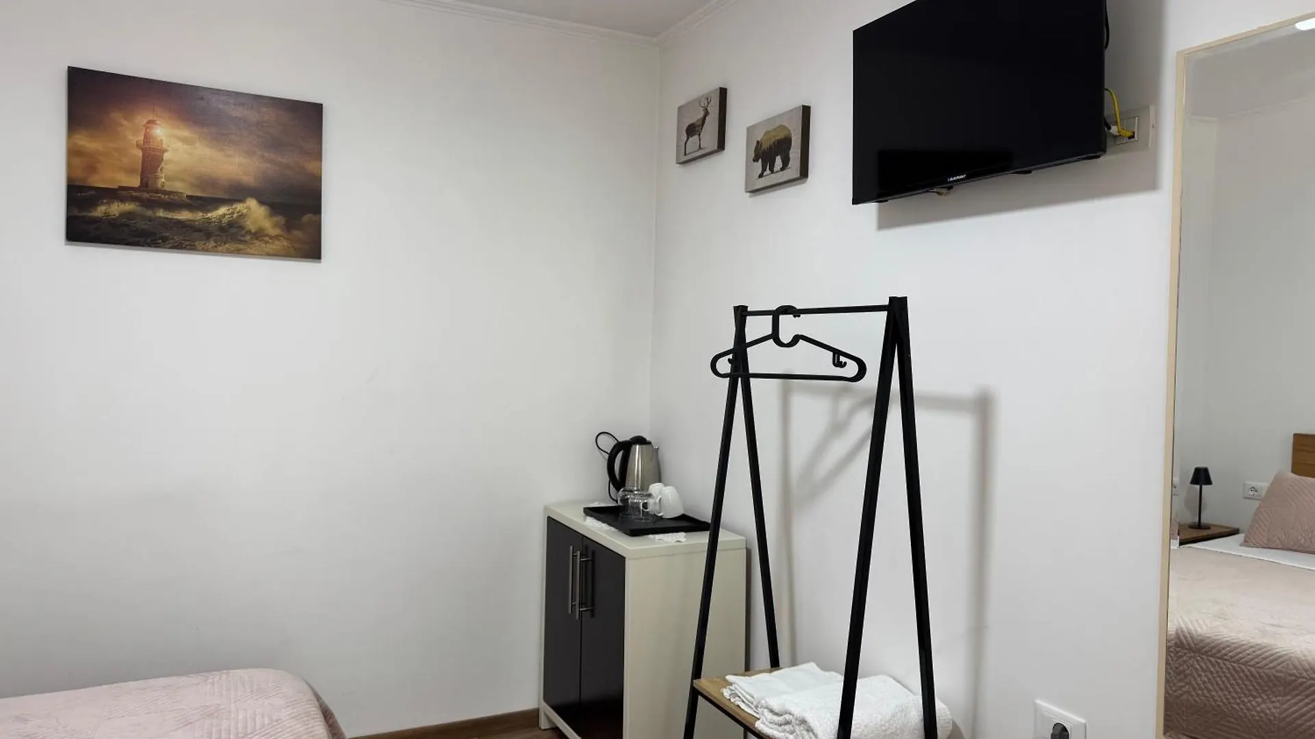 Double17 Apartaments Gjirokaster 0*,  Albania