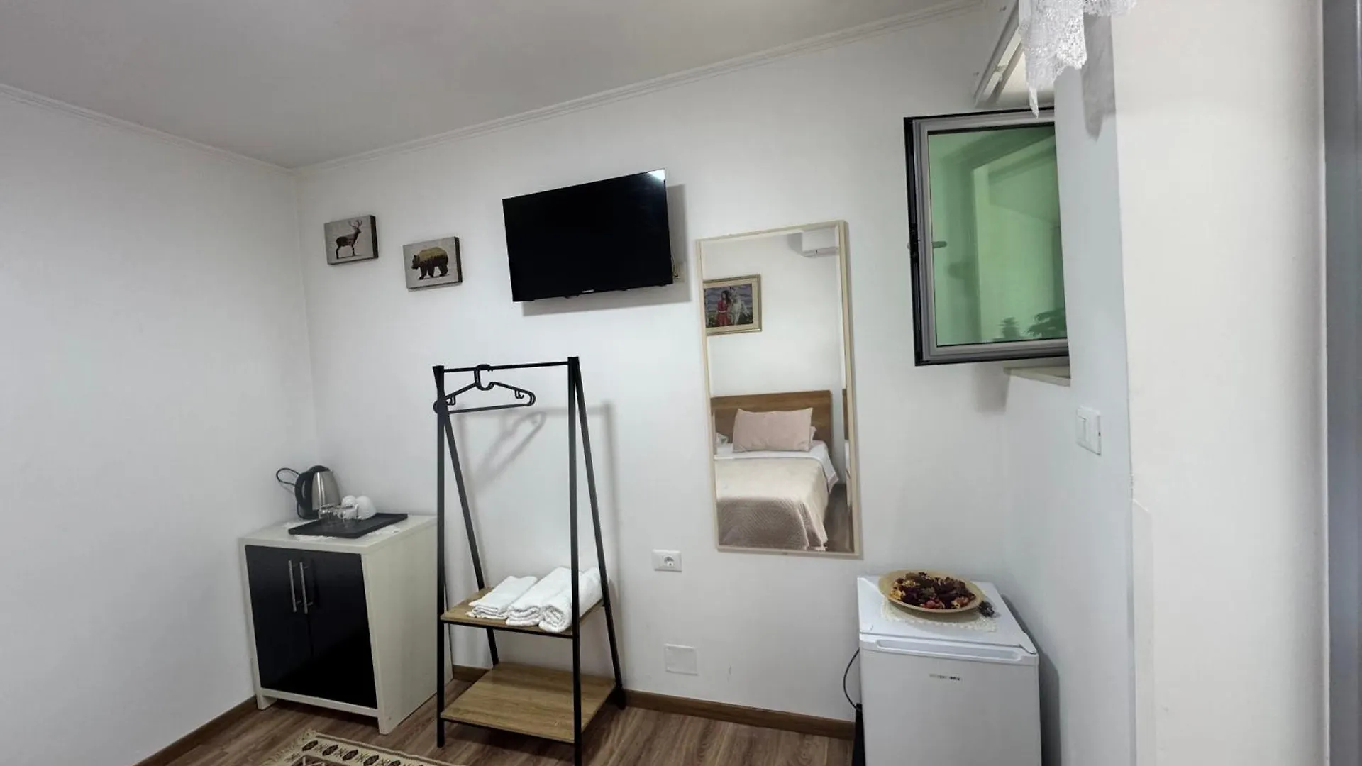 Double17 Apartaments Gjirokastër 0*,  Albanië